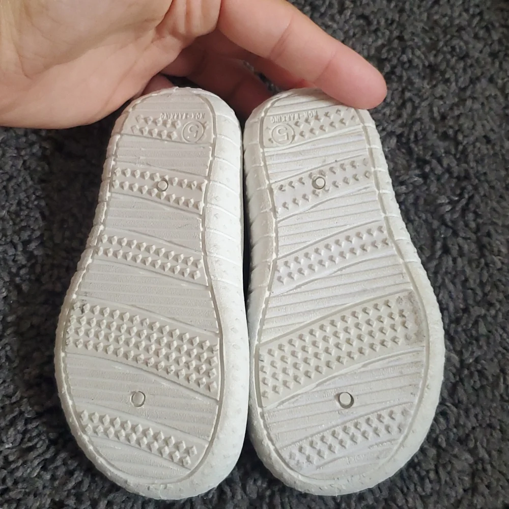 Toddler Sandals/Water Shoes Bundle Size Various - Picture 13 of 17